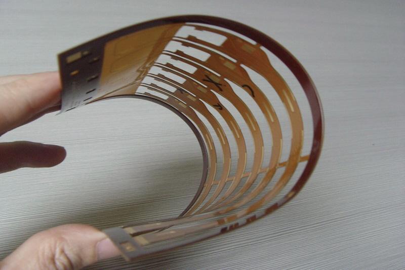 Flexible PCB bend radius and dynamic flex design